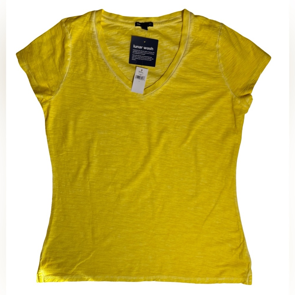 Gap Women’s Favorite T Shirt V Neck Yellow Lunar Wash Short Sleeve NWT SZ L - Picture 3 of 5